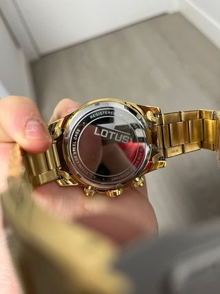 Reloj Lotus Oro y Azul