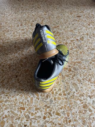 Zapatillas fútbol sala niño Adidas Predator