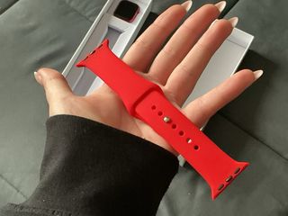 Apple Watch S7 Negro/Rojo Caja Premium (2021).