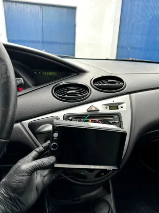 Ford Focus Coupe 1.6L Zetec-S/Duratec EFI Gasoline