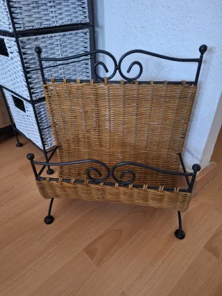 Revistero forja y mimbre