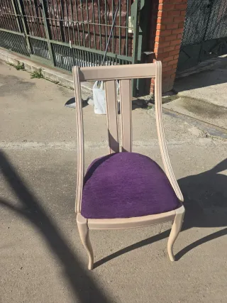 Sillas de madera tapizadas 6 iguales Precio unidad