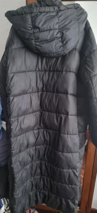 Plumas largo Zara negro