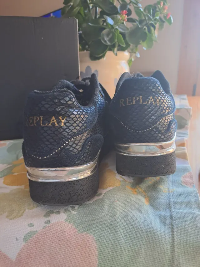 Zapatillas Replay Negras Piel Serpiente