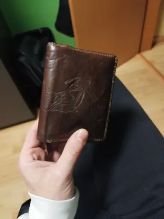 Cartera de piel con diseño de moto