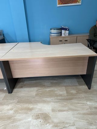 Mueble de oficina madera autentica no es
