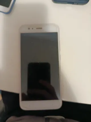 Lote de teléfonos (Xiaomi y LG)