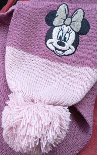 Sciarpa Minnie Mouse rosa/lilla con pon pon
