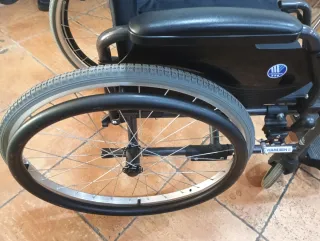 Silla de ruedas semi nueva