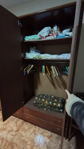 Armario vintage madera y cristal