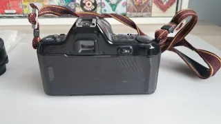 Cámara Reflex Nikon F-601 M