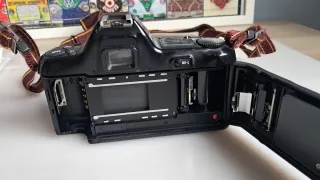 Cámara Reflex Nikon F-601 M