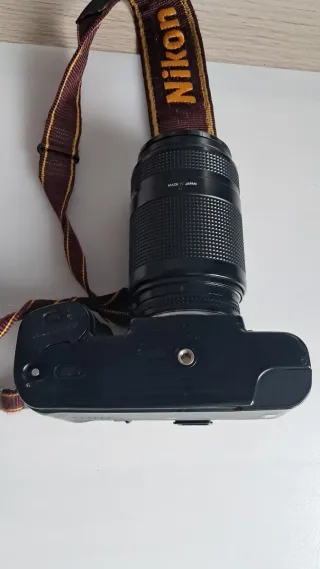 Cámara Reflex Nikon F-601 M