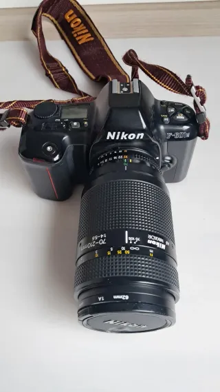 Cámara Reflex Nikon F-601 M