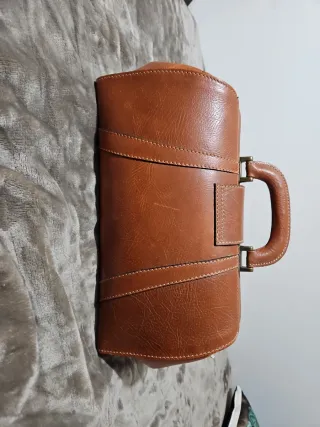 Maletín CA Abadias cuero con llave