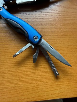 Multiherramienta azul