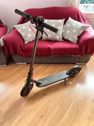 Patinete Xiaomi Mi Electric Scooter Essential