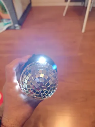 Pequeña luz discoteca giratoria.