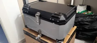 Baúl Cofre Moto 65L Aluminio