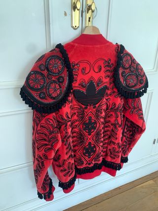 Adidas Jeremy Scott chaqueta Roja Talla M