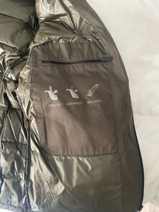 Abrigo plumífero verde Massimo Dutti