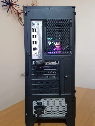 Ordenador 8 Núcleos 32GB RAM Quadro 2000 NVMe+Hdd