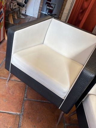 2 Sillones Polipiel Negro y Blanco
