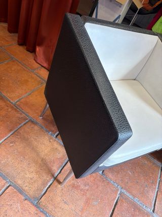 2 Sillones Polipiel Negro y Blanco