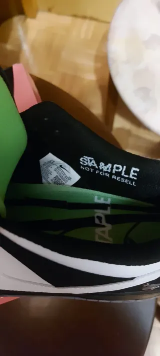 Nike SB Dunk Low Staple Panda Pigeon