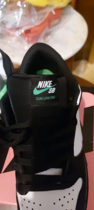 Nike SB Dunk Low Staple Panda Pigeon