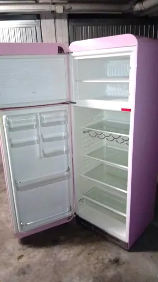 Frigorifero Smeg rosa vintage