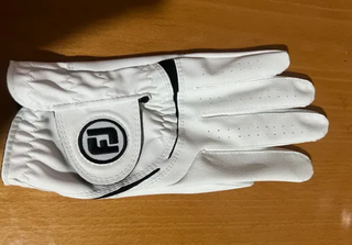 Guantes de Golf Titleist y FJ