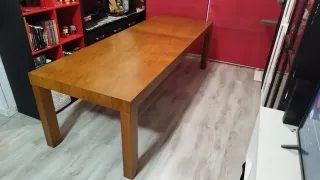 Mesa extensible de madera