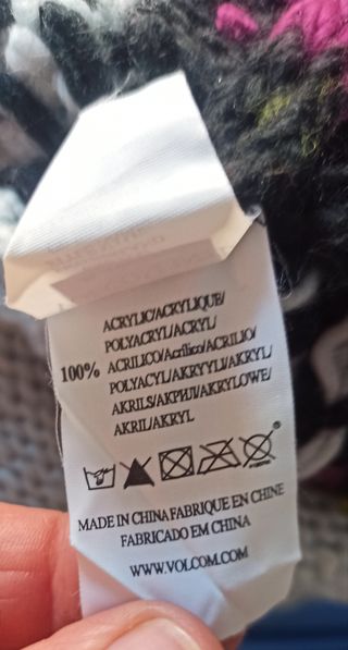 Gorro de lana Volcom multicolor con pompón