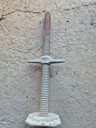 Pata elevación andamio / Usillo