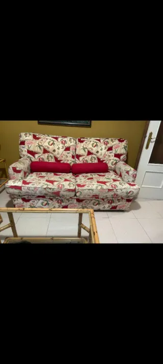 Dormitorio, cómoda, sofá cama, vitrina, esquinazo