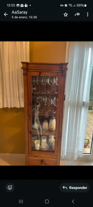 Dormitorio, cómoda, sofá cama, vitrina, esquinazo