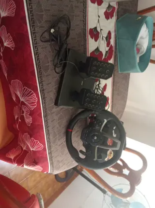 Volante Logitech con Pedales Xbox color negro