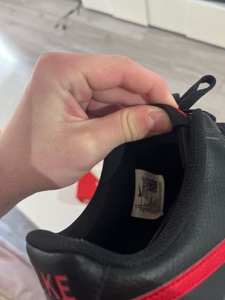 Nike Air Force 1 Rojas y Negras