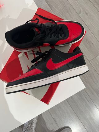 Nike Air Force 1 Rojas y Negras
