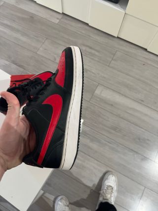 Nike Air Force 1 Rojas y Negras