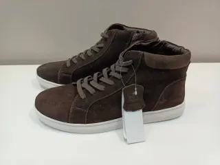 Botines de ante marrones