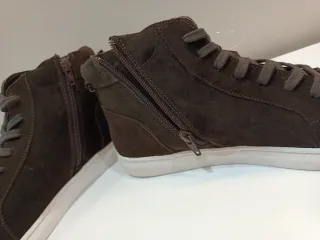 Botines de ante marrones