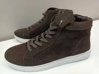 Botines de ante marrones