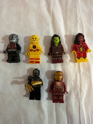 Pack Figuras LEGO Marvel / DC