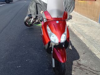 Piaggio X7 EVO 125 ie Roja