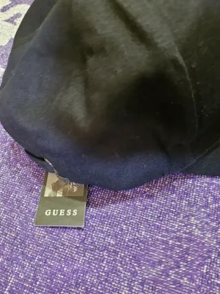 Gorra Guess Negra