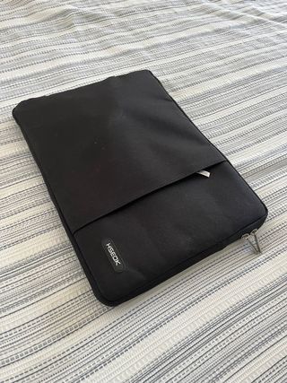 Portátil ASUS Plata y Negro + Funda