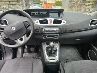 Renault Grand Scenic 2010