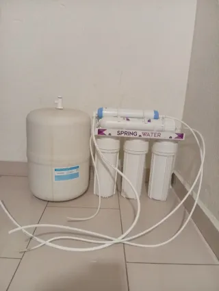Filtro de agua con tanque